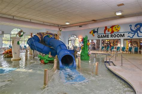 Atlantis Family Waterpark Hotel, Ascend Hotel Collection in Wisconsin ...