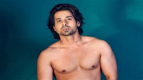 Kunal Verma Follows In Ranveer Singhs Footsteps As He Shares His Nude Picture Says I Dont