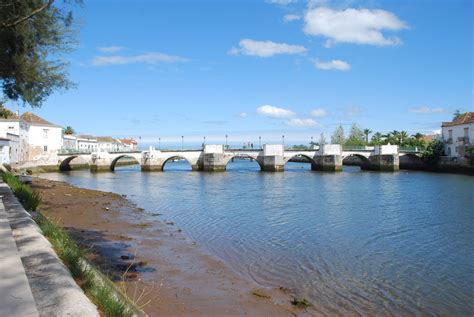 Este O Rio Que Passa No Algarve E Tem Dois Nomes Postal Do Algarve