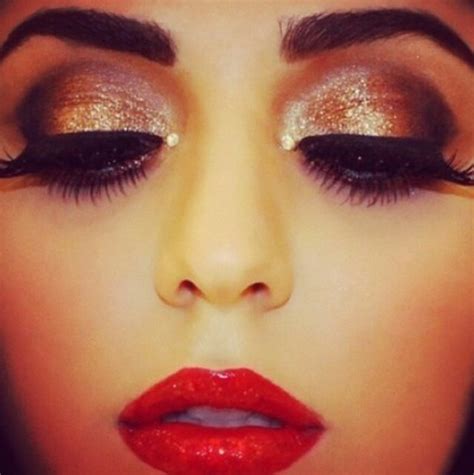 25 Glamorous Makeup Ideas With Red Lipstick