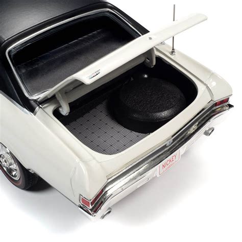 118 Scale 1968 Nickey Chevy Chevelle Auto World American Muscle
