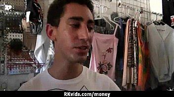 Amateur Chick Takes Money For A Fuck XNXX