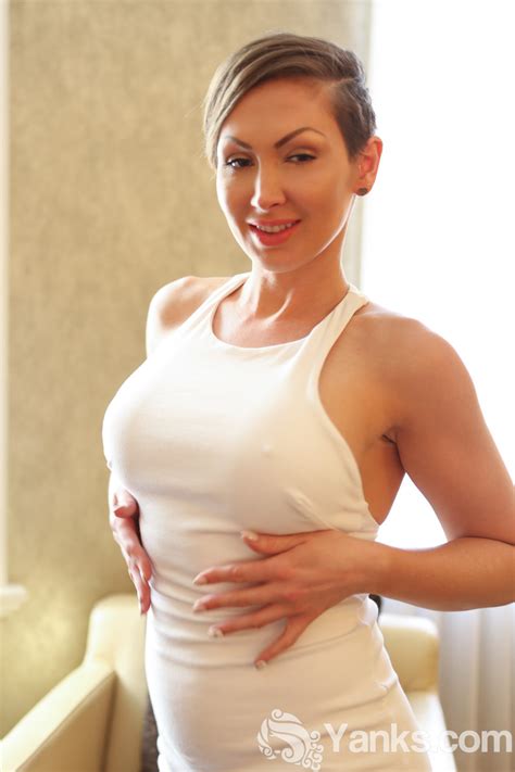 Curvaceous Amateur Yasmin Strokes Her Naked Pussy After Removing Her Dress CoedCherry