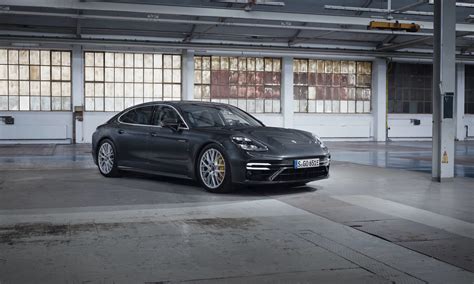 2022 Porsche Panamera