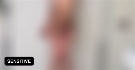 Small Latina Trying To Seduce You 9GAG