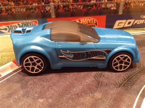 JULIAN S HOT WHEELS BLOG 2017 McDonald S Happy Meal Hot Wheels Toys Challenge Lab Complete