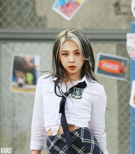 Jiwoo Kard In 2025 Baddie Outfits Casual Kpop Girls Korean Hairstyle