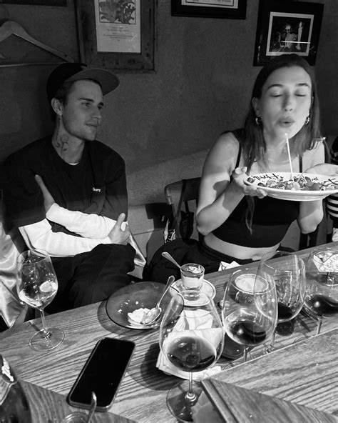 Hailey Biebers Bikini Body