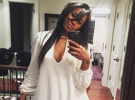 7 Hot Sexy Kiara Morrison Bikini Pics