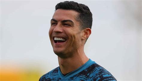 cristiano ronaldo faz balanco da estreia  al nassr primeiro jogo