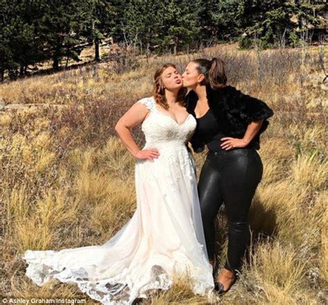 Ashley Graham Naked In Photo Shoot For Fashion Unfiltered Daily Mail Online