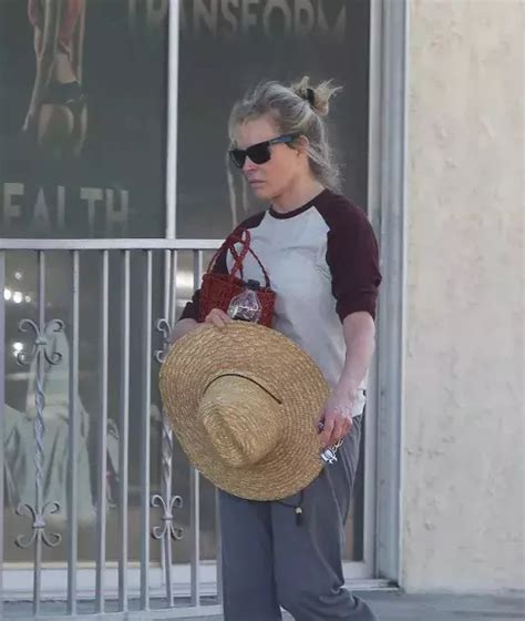 Cum arată astăzi Kim Basinger La 67 de ani fostul sex simbol din 9 săptămâni şi jumătate a