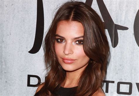 Emily Ratajkowski Manque De D Voiler Son Intimit Dans Un Bikini Ultra Os