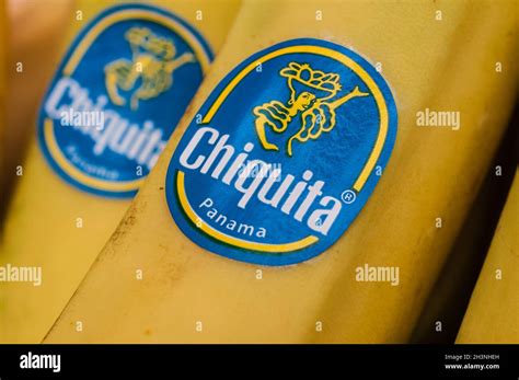 Bananen Chiquita Hi Res Stock Photography And Images Alamy