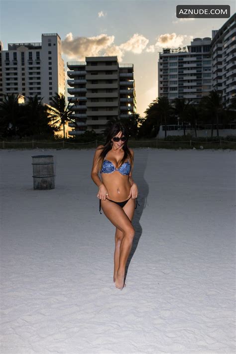 Claudia Romani Sexy And Seductive Bikini Body On The Beach In Miami AZNude