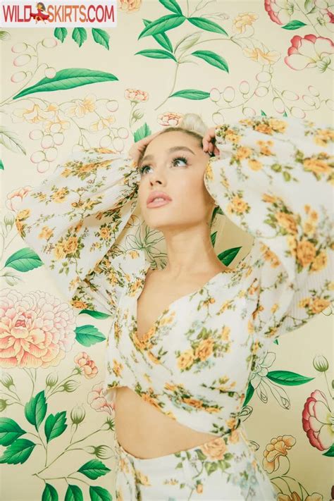 Ariana Grande Arianagrande Nude OnlyFans Instagram Leaked Photo