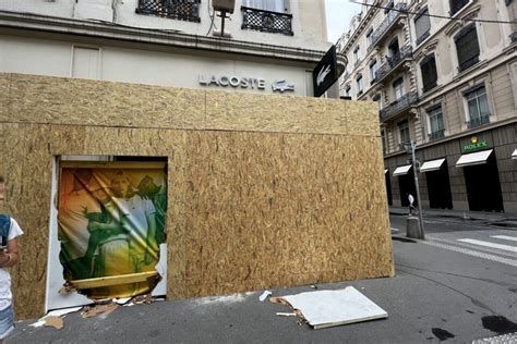 Emeutes Lyon De Gros Moyens D Ploy S La Situation Sous Contr Le