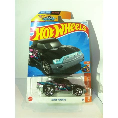 Hot Wheels 2024 HW Track Champs Mini Collection Netflix Let S Race 1 Terra Tracktyl Black