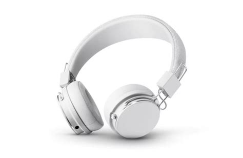 Топ-10 накладных беспроводных наушников в 2021 год