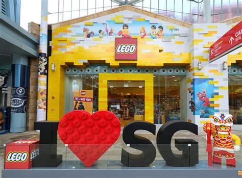 Southeast Asias Largest Lego Certified Store Opens At Resorts World