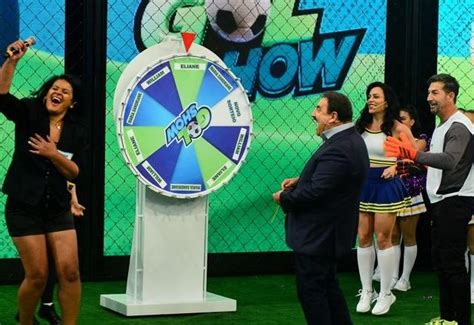 Convidada Participa Do Gol Show E Ganha R Mil Sbt