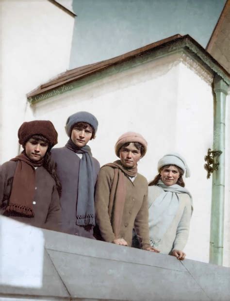 The Romanov Sisters Anastasia Tatiana Olga And Maria Standing