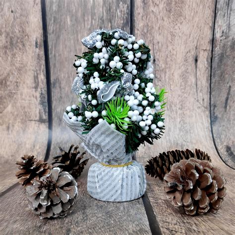 Украшение новогоднее Елка в горшке Белые ягоды, 20см - купить в ...