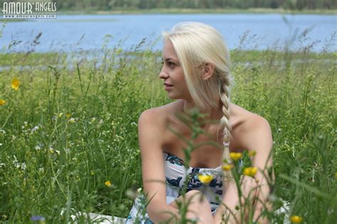 Nude Blonde Outdoor NakedTeen Photos