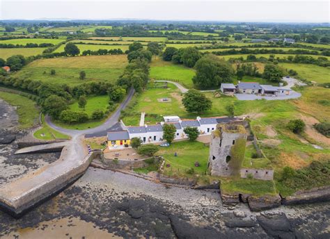 Shannon Castle Holiday Cottages Type C , Riverside Holiday