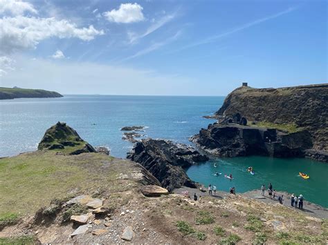 Blue Lagoon, Wales 14th May 2022 [OC] : pics