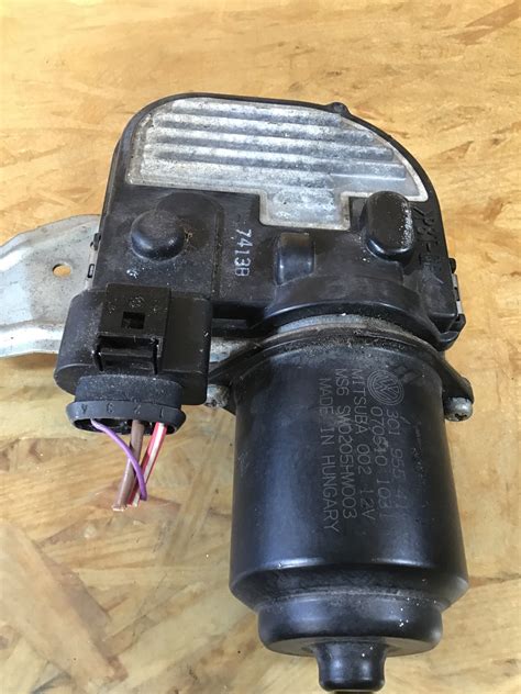 Front Wiper Motor Vw Passat B6 Variant 3c5 20 Tdi 4909698 B Parts