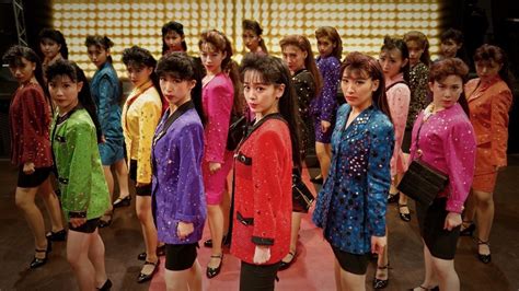 80sヒット×怒濤のダンス！ 伊原六花、令和版”バブリーダンス”に大反響 The First Times