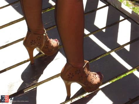 Je Me Chauffe Au Soleil Zb Porn