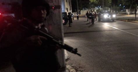 Balacera Entre Narcos Y Policías Aterra En Acapulco