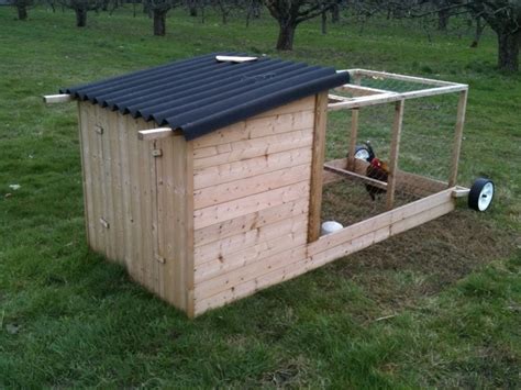 10 Simple Steps to Build an Affordable DIY Chicken Tractor! – Your ...