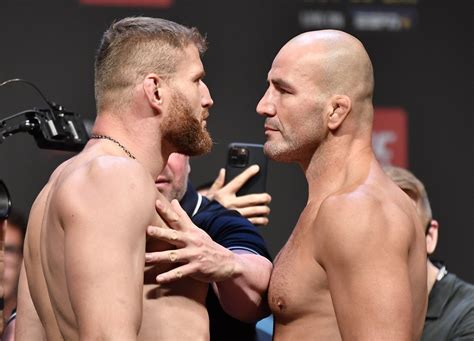 Aposte no UFC 267 Prognóstico do combate Jan Blachowicz x Glover