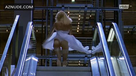 POLIZEIRUF NUDE SCENES AZNude