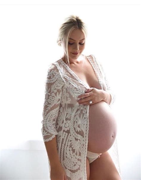 Soft Curves Porn Pic