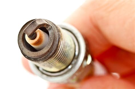 Why Are Spark Plug Tips White Causes And Cleaning Methods Engineerine