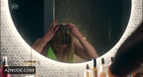 LLEWELLYN REICHMAN Nude AZNude