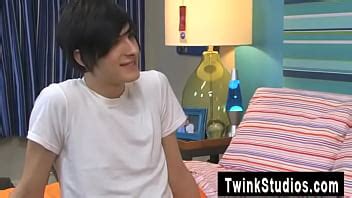 Hot Twink Scene Aidan And Preston Are Dangling Out In The Bedroom XVIDEOS