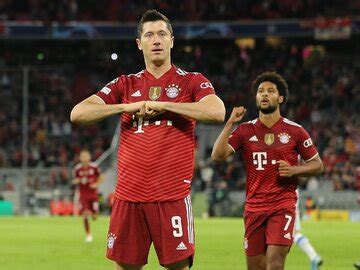 Bundesliga Robert Lewandowski Znowu Strzela Bayern Monachium Gromi