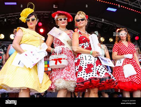 Petticoat Dress 1960s Hi Res Stock Photography And Images Alamy