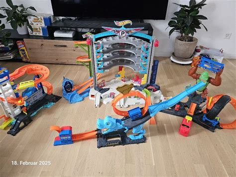 Riesige Hot Wheels Sammlung Stadt Garage Dino Gorilla Hai Gebraucht In Rickenbach So F R Chf