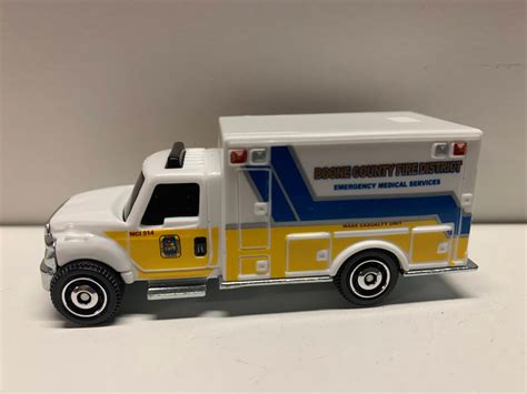 International Ambulance Matchbox