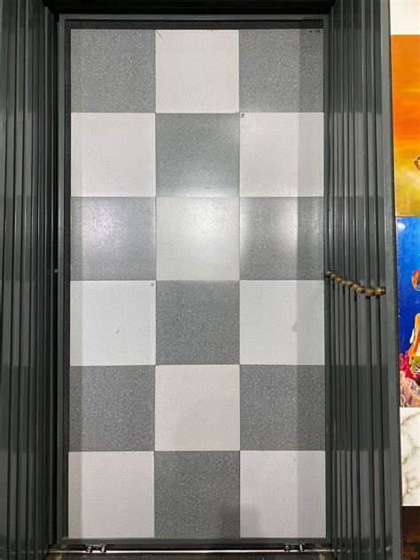 Glossy Grey White Bathroom Ceramic Wall Tiles Size 1x1 5 Feet 300x450