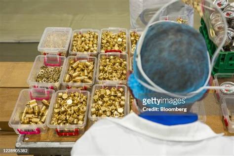 112 Positive Pressure Ventilation Stock Photos High Res Pictures And