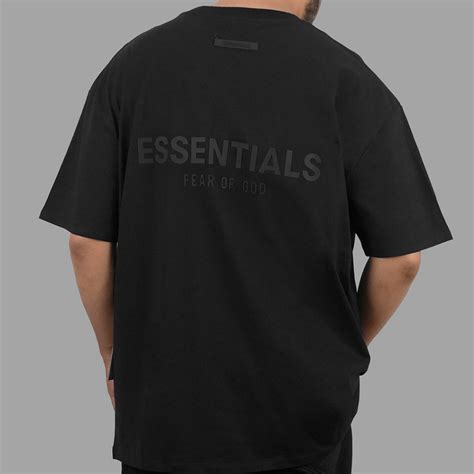 Jual Essentials Fog Silicon Applique Backprint Black Tee Ss21 Shopee Indonesia