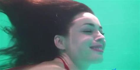 Brunette Wetlook Underwater Breath Hold In Red Sweater Tnaflix