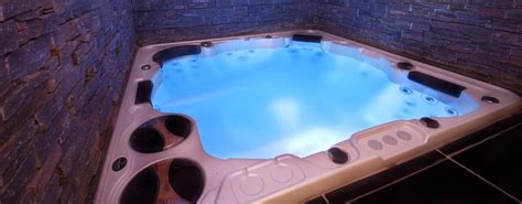 What To Consider When Buying Your First Hot Tub The Hot Tub And Swim Spa Company